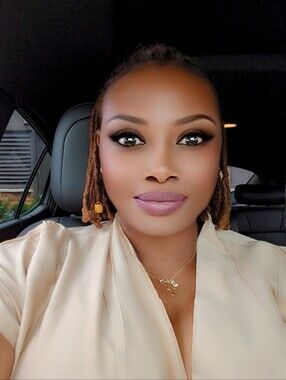 Meet your Posher, Adetoun